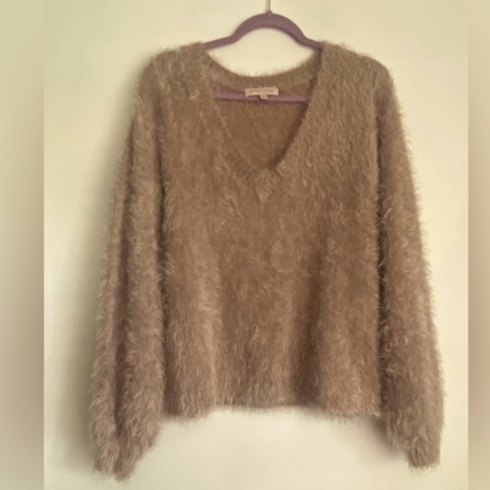 Philosophy Ladies Fuzzy Eyelash‎ Sweater in Lt Brown Size M